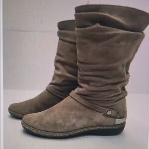 Women's Slouchy Tan Boots